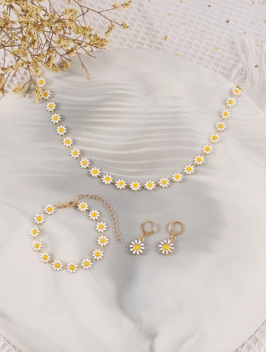 Gold Daisy Jewellery Set - Necklace, Earrings and Bracelet